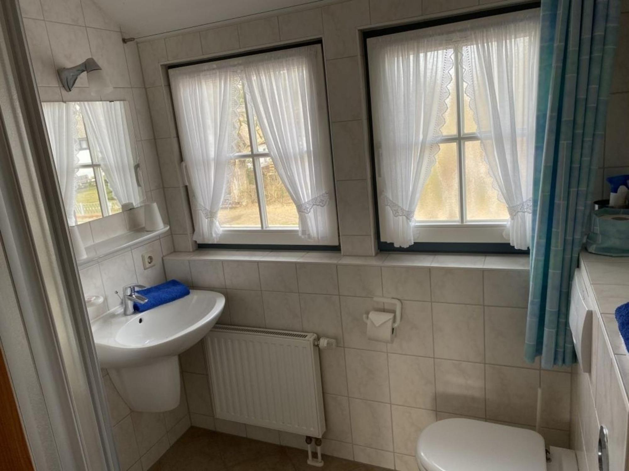 Ferienwohnung Nr 02 Og Spitzboden Born Exteriér fotografie